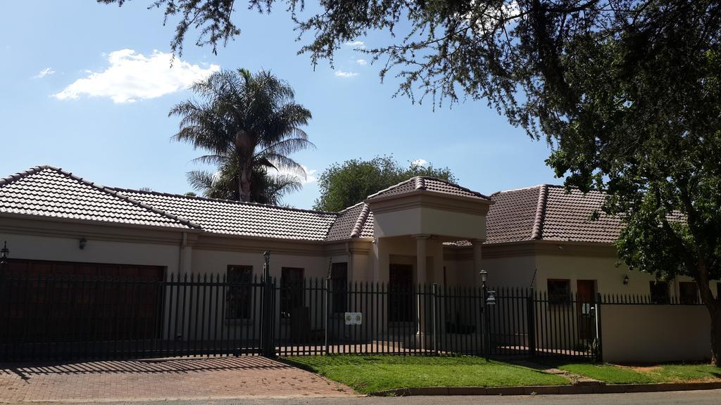Eagle Rock Executive Guest House Kempton Park Exterior foto